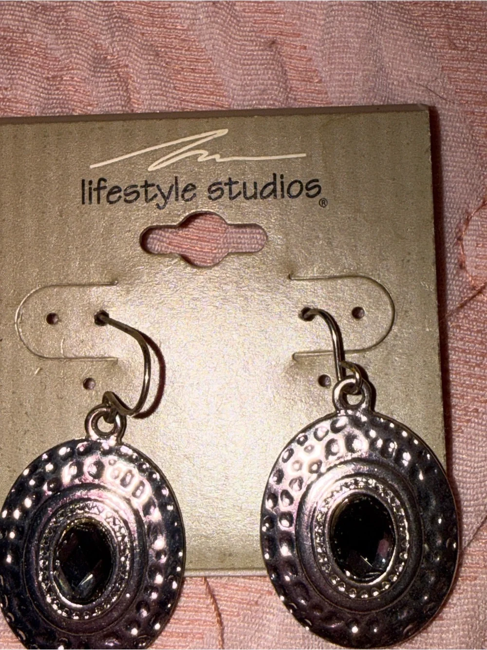Lifestyle studio polished silver